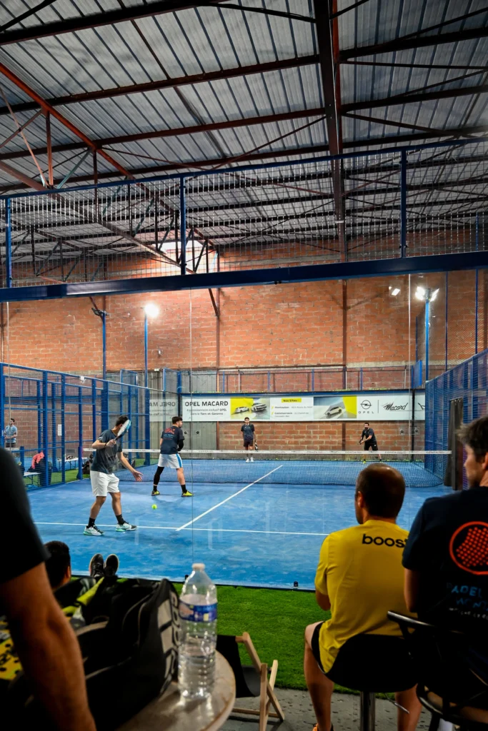 Les terrains de padel indoor de Padel Tolosa Montauban